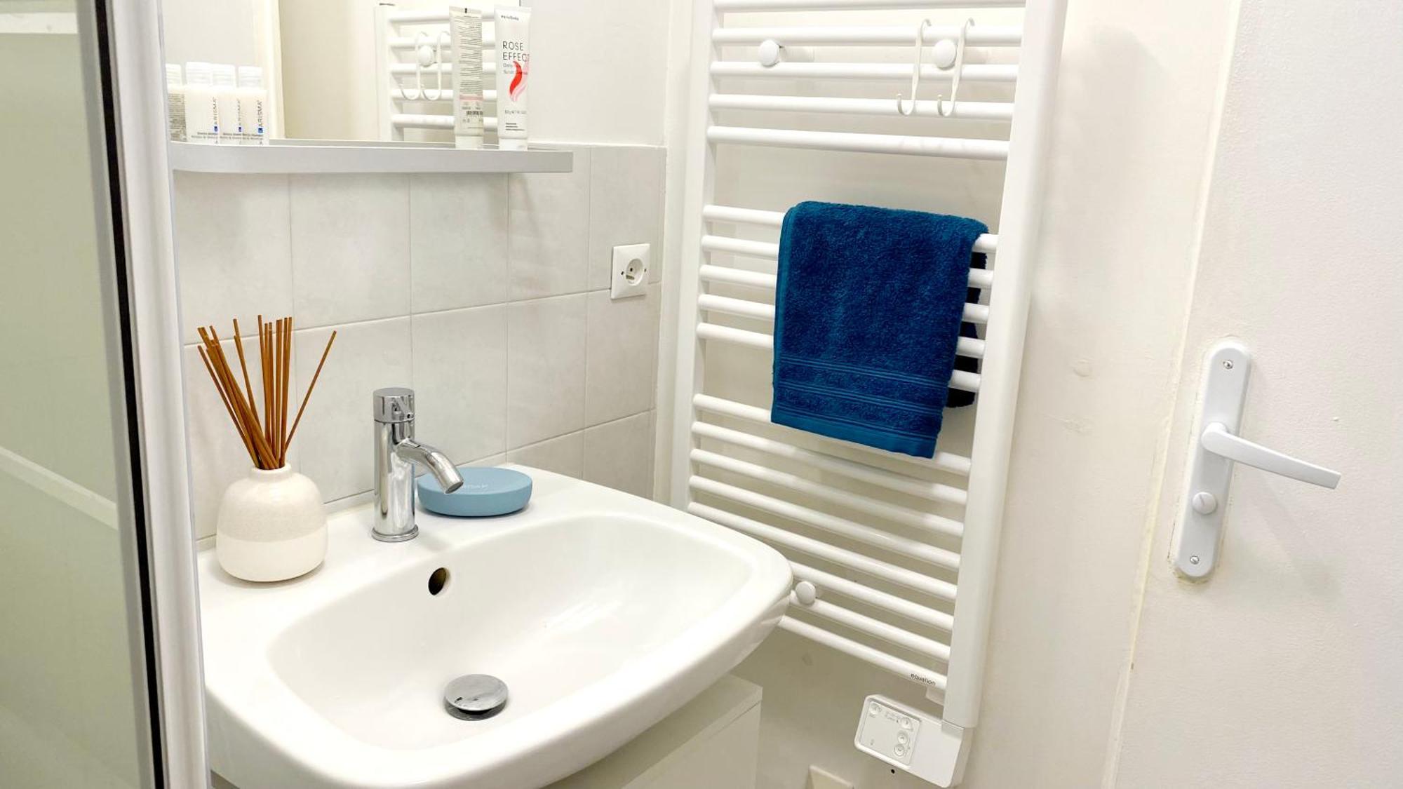Studio Cosy Au Pied De La Gare De Cergy Le Haut - 35 Min De Paris Apartment Екстериор снимка